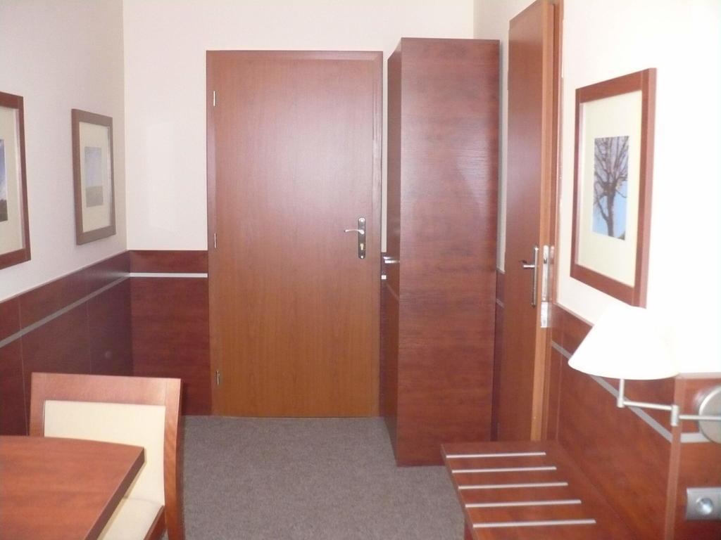 Penzion Manes Krabcice Extérieur photo