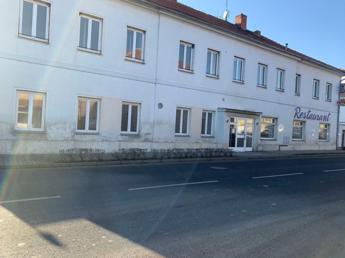 Penzion Manes Krabcice Extérieur photo